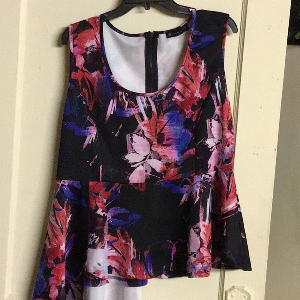Multi Colored Sleeveless Blouse With Side Tail View 2